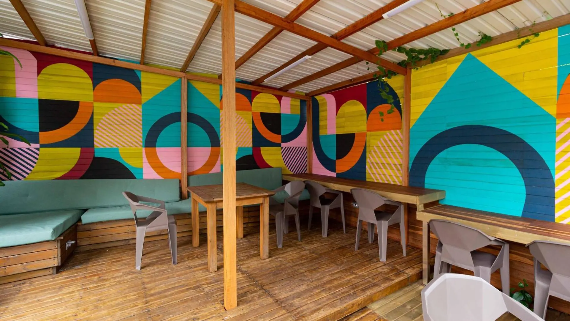 Apartamento En Medellin Sector Del Poblado A101 By Roots Rentals 0*,  コロンビア