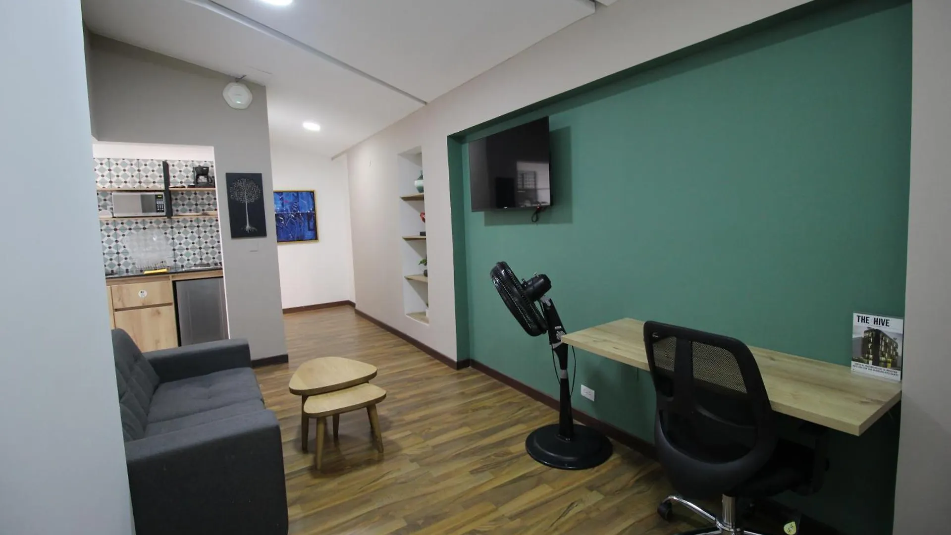 Apartamento En Medellin Sector Del Poblado A101 By Roots Rentals 0*,