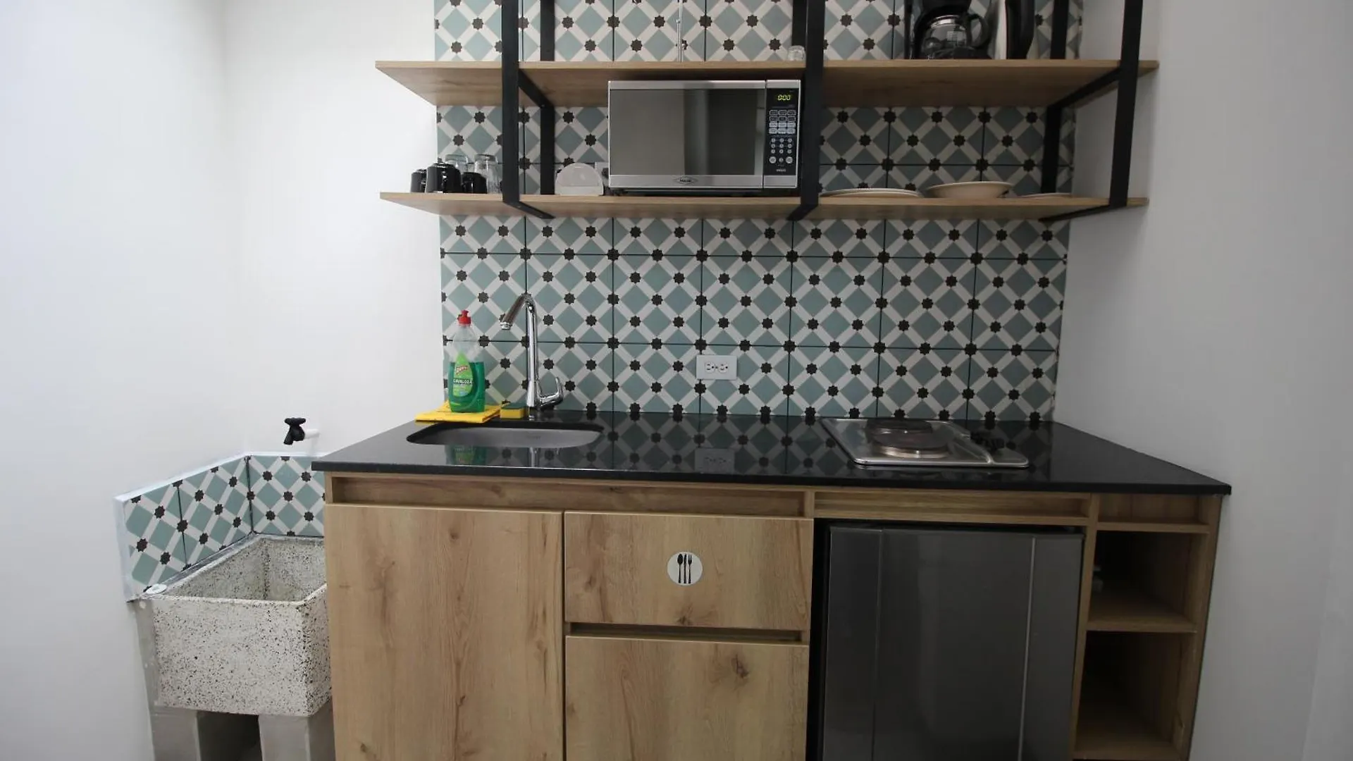 Apartamento En Medellin Sector Del Poblado A101 By Roots Rentals アパート