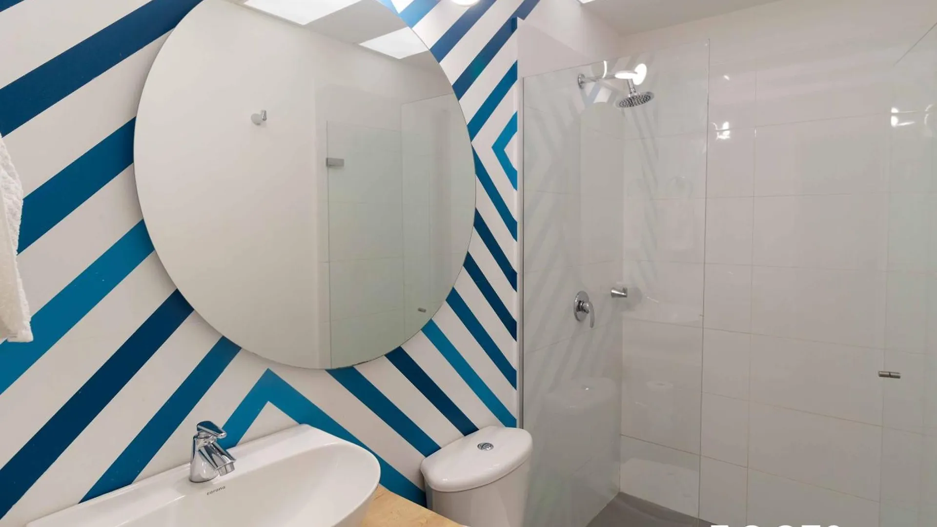 Apartamento En Medellin Sector Del Poblado A101 By Roots Rentals 0*,  コロンビア